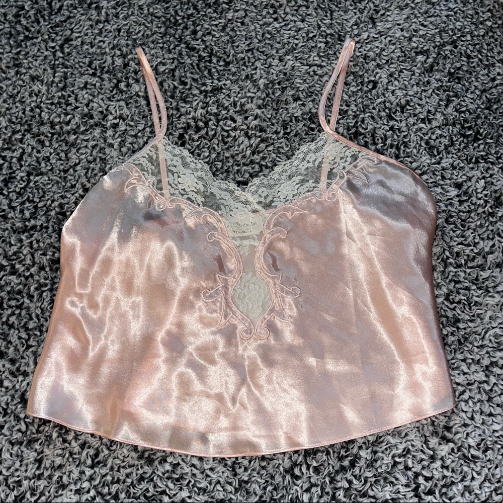 victoria’s secret baby pink slip top